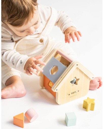 CASITA CON PIEZAS ENCAJABLES MADERA SARO