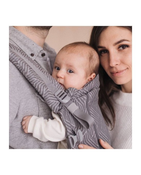 MOCHILA PORTABEBES ONE - LOVE & CARRY